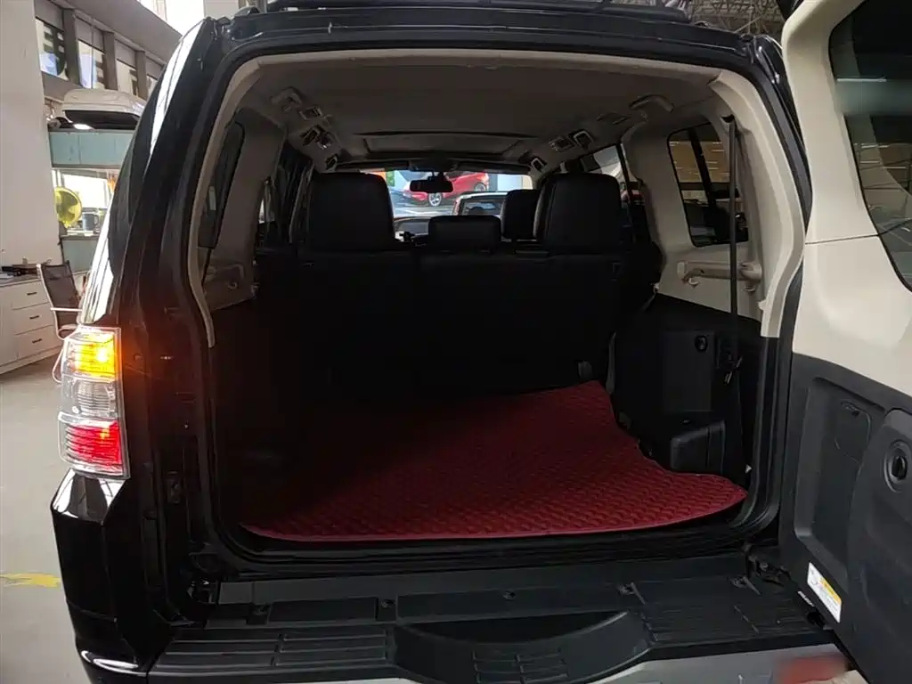Mitsubishi Pajero 2017 — фото 19