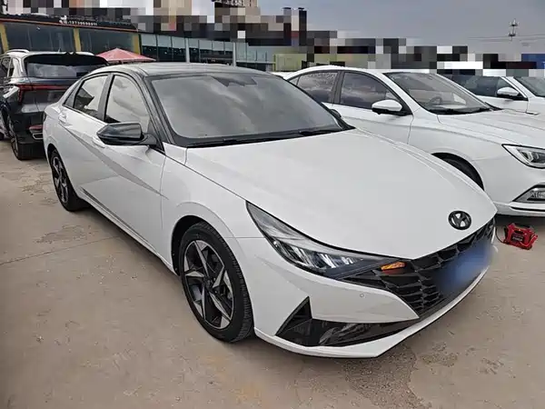Hyundai Elantra 2021