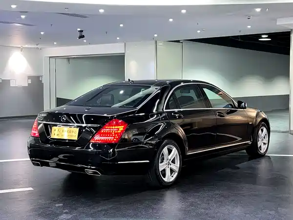 Mercedes-Benz S-Class 2013