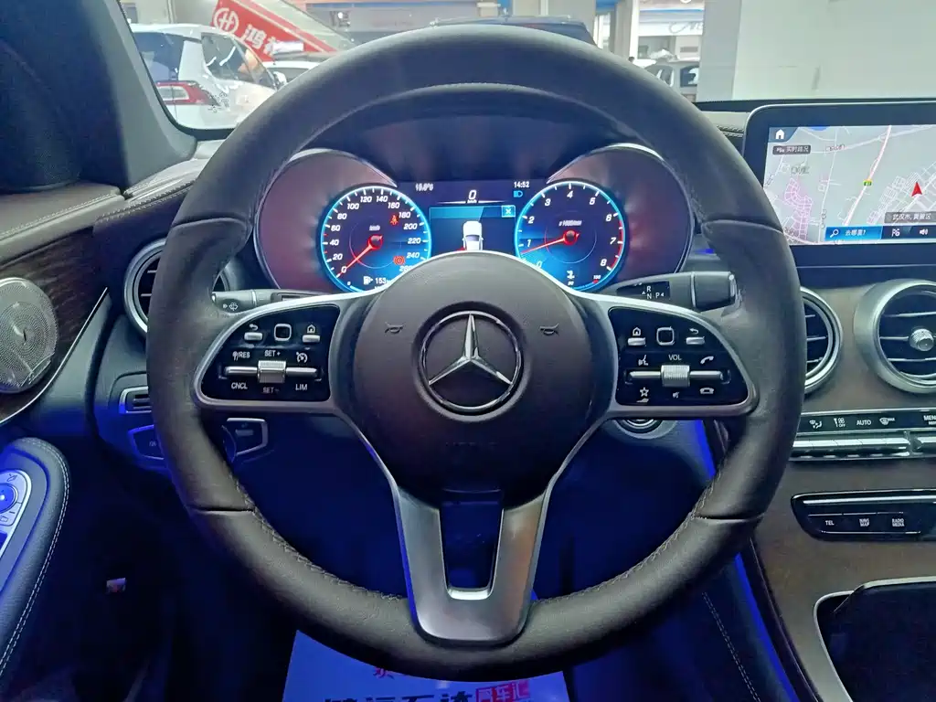 Mercedes-Benz GLC 2021 — фото 19