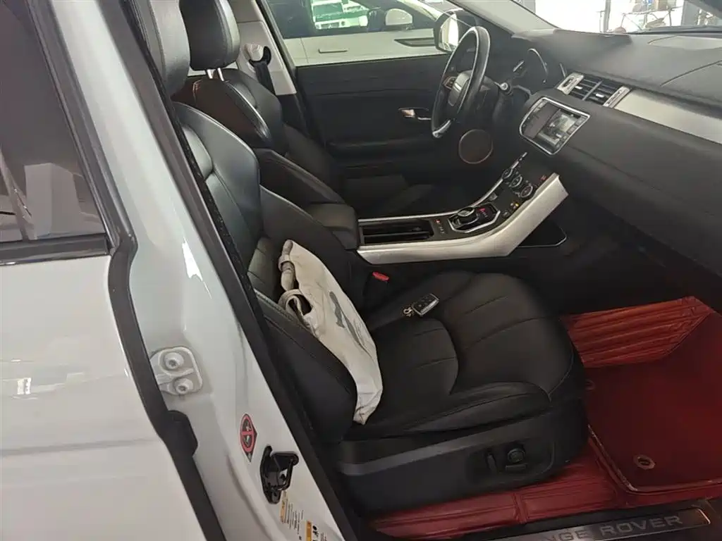 Land Rover Evoque 2017 — фото 25