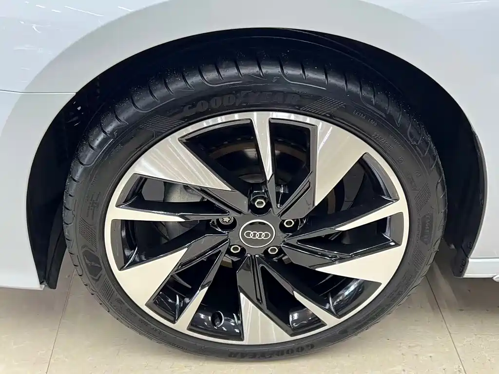 Audi A3 2022 — фото 22
