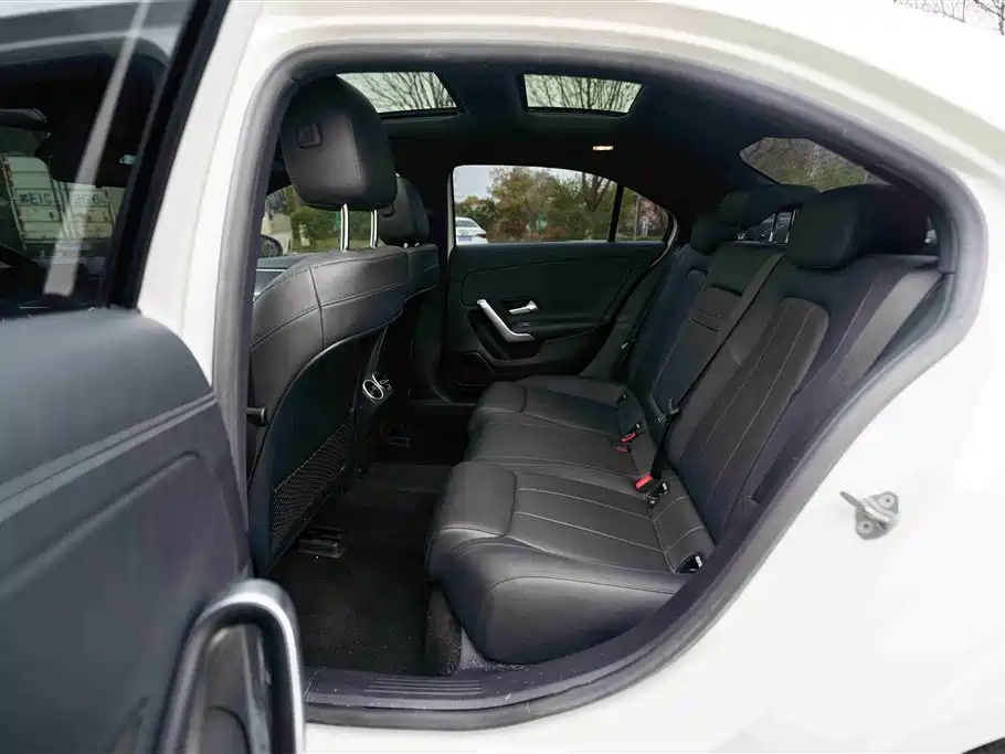 Mercedes-Benz A-Class 2020 — фото 11