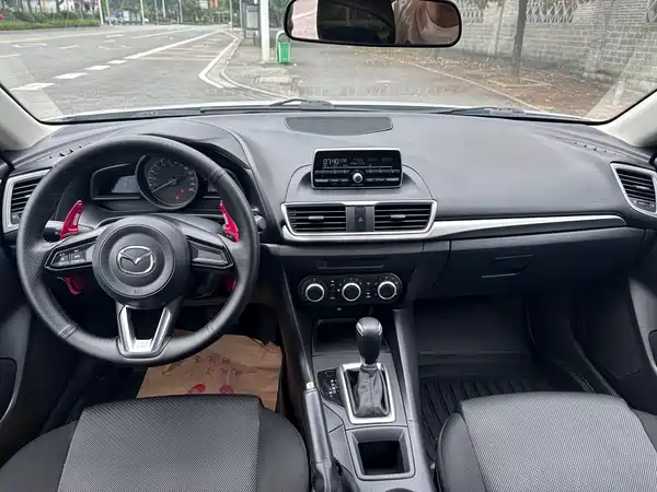 Mazda 3 Axela 2019