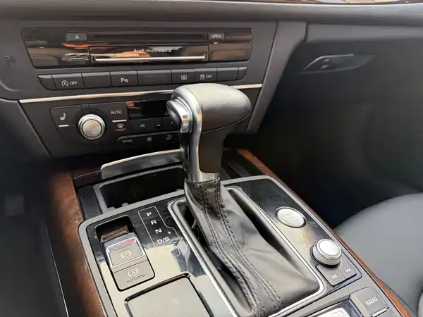 Audi A6L 2012