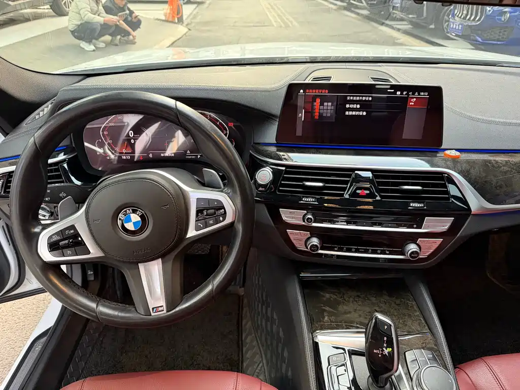 BMW 5 Series 2020 — фото 13