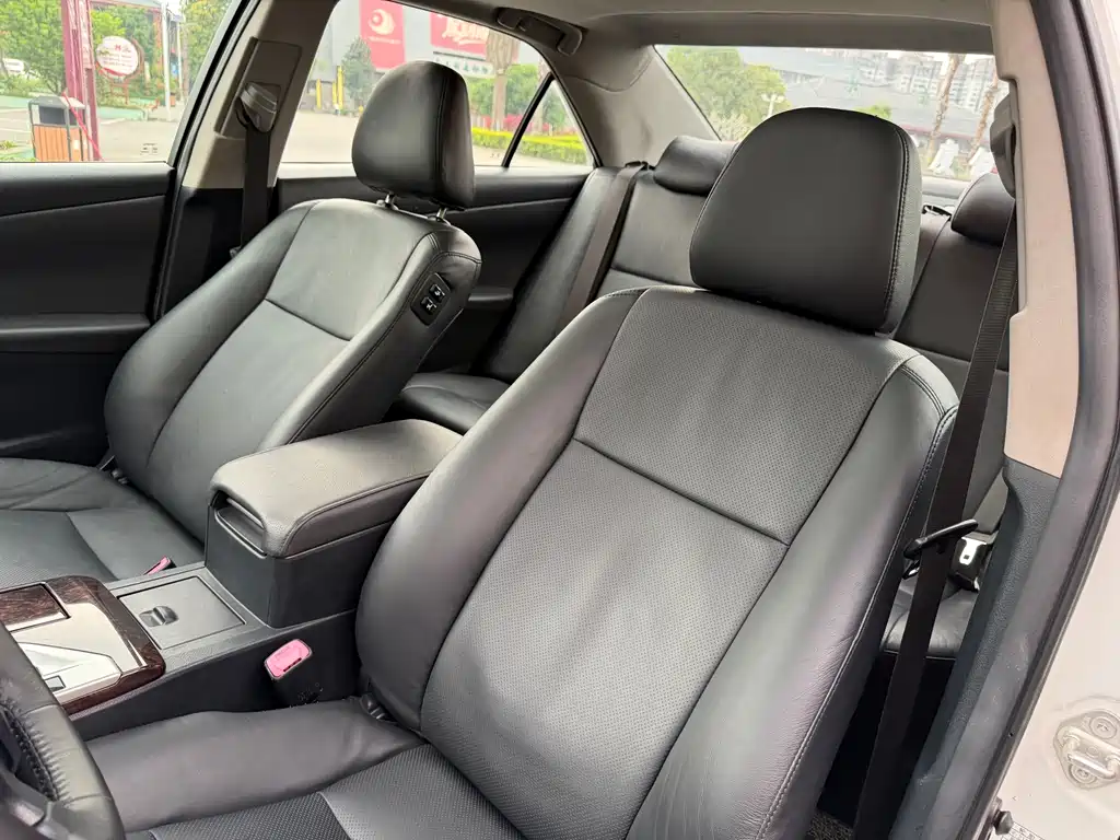 Toyota Camry 2015 — фото 14