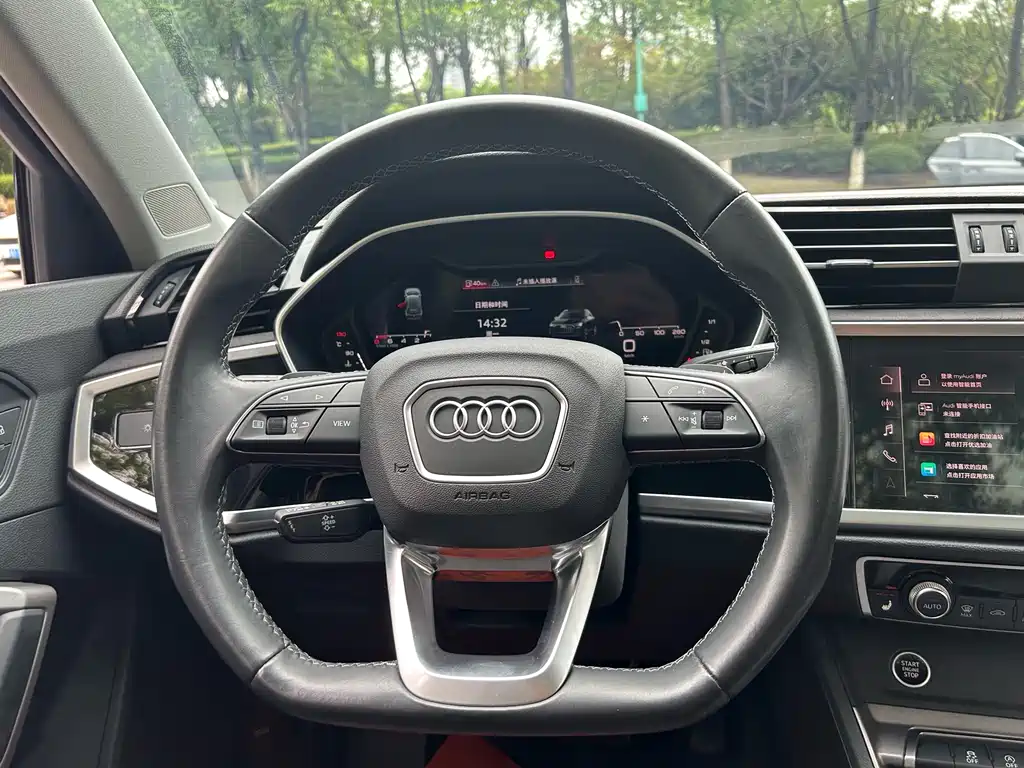 Audi Q3 2022 — фото 9