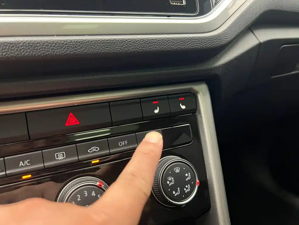 Volkswagen T-Roc 2022 — фото 20