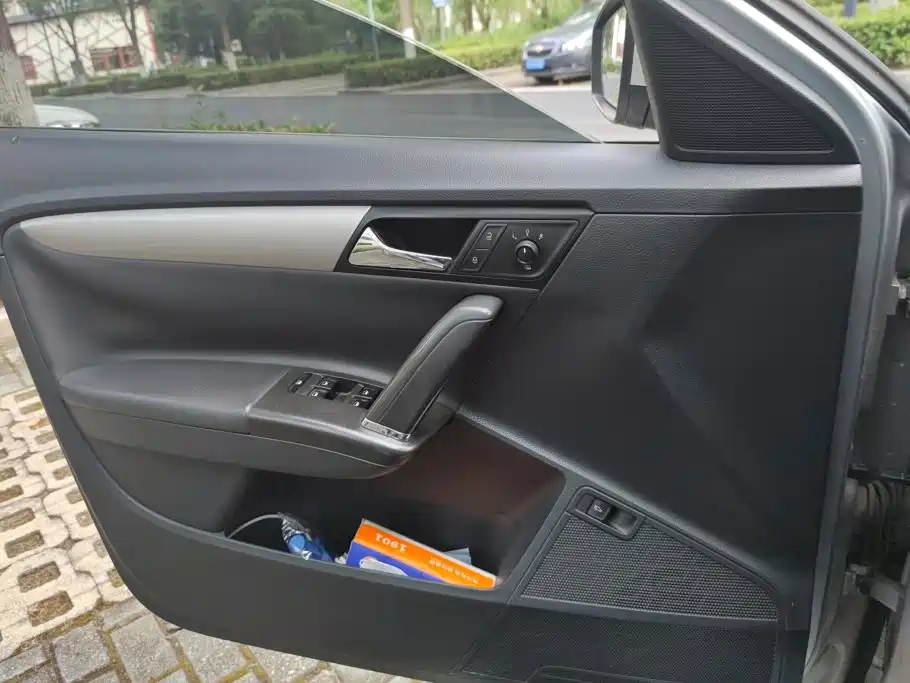 Volkswagen Lavida 2013