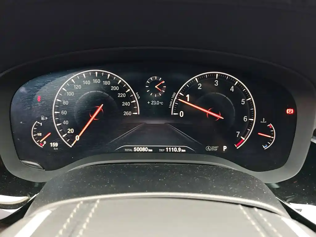 BMW 5 Series 2019 — фото 12