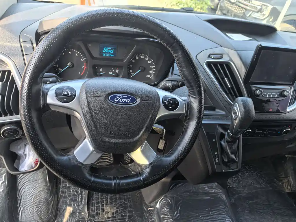 Ford Tourneo 2020 — фото 9