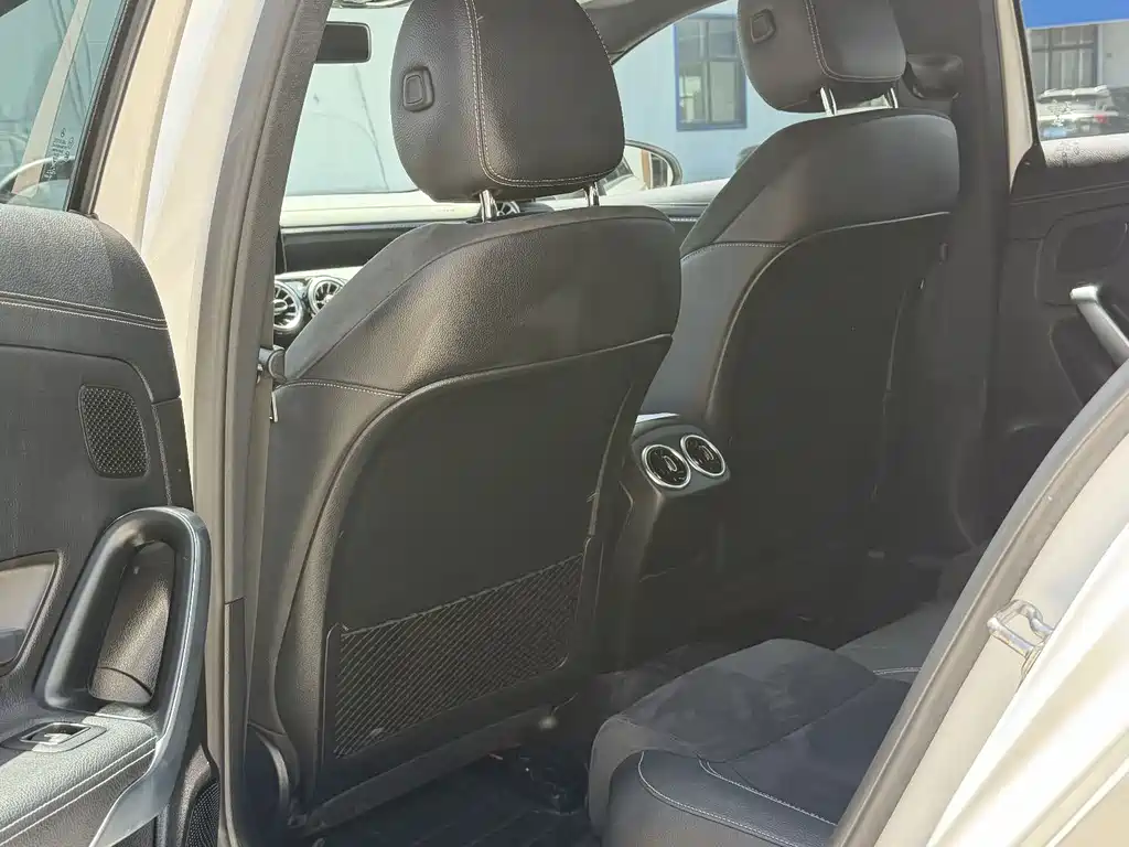 Mercedes-Benz A-Class 2019 — фото 14