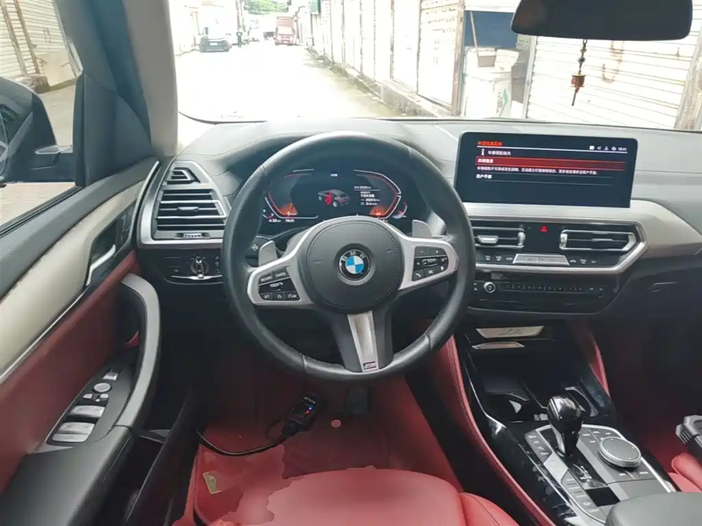 BMW X4 2025 — фото 11