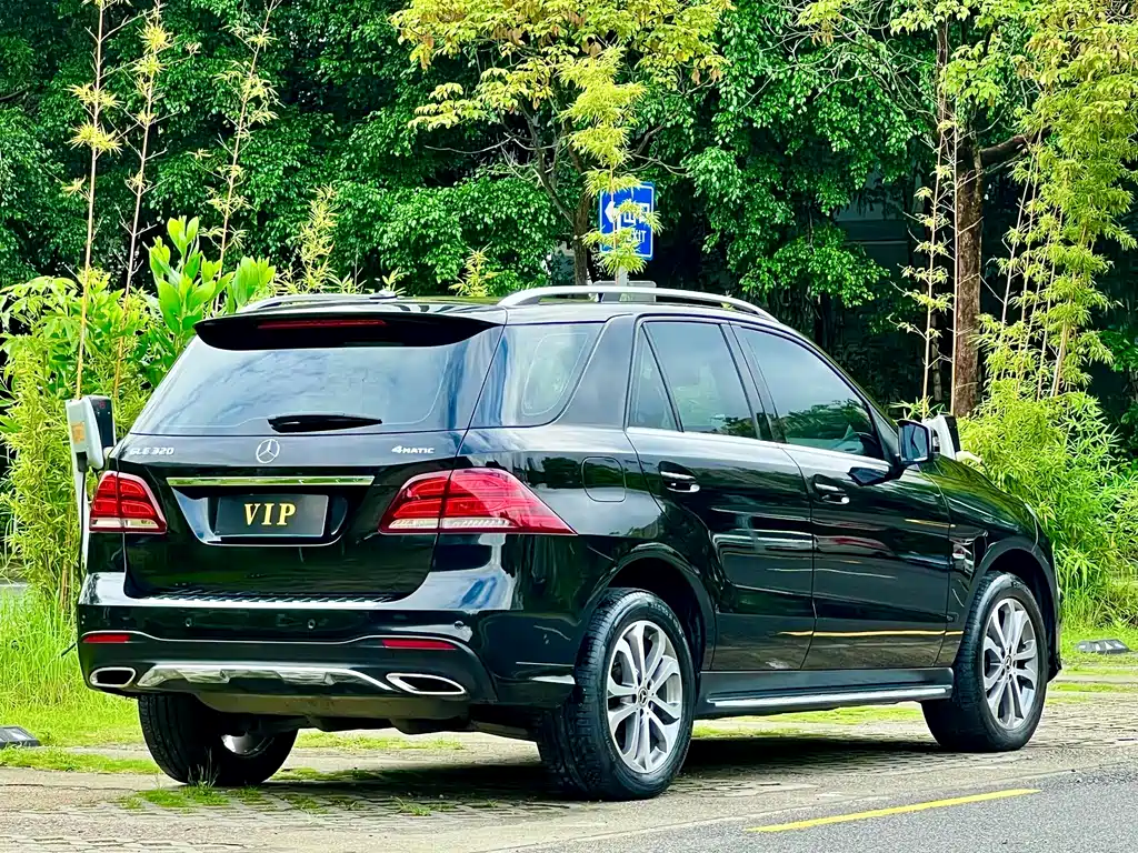 Mercedes-Benz GLE 2018 — фото 20