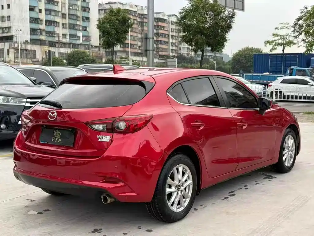 Mazda 3 Axela 2017 — фото 6