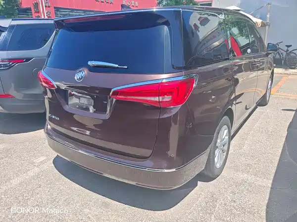 Buick GL8 2017