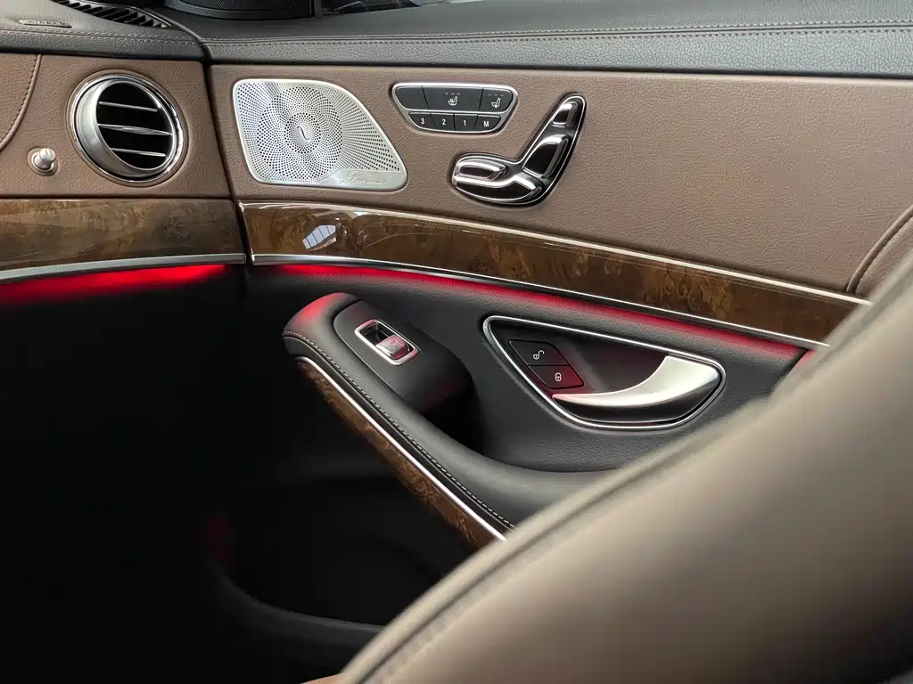 Mercedes-Benz S-Class AMG 2016 — фото 23