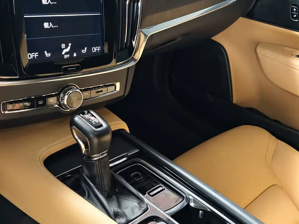 Volvo V90 2019 — фото 10