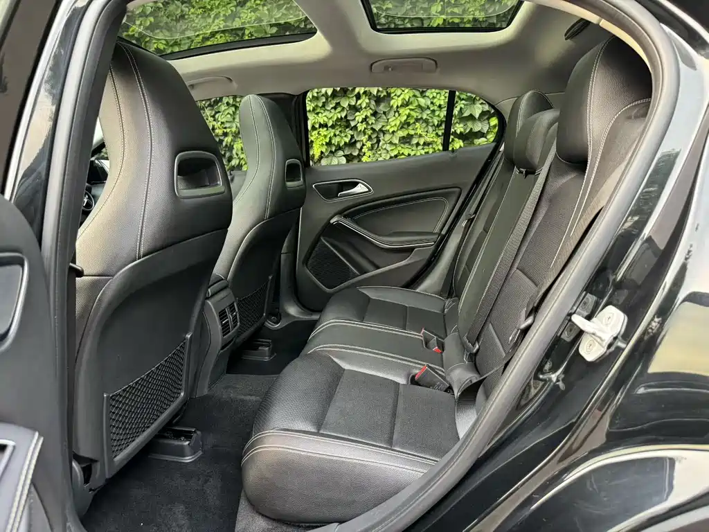 Mercedes-Benz GLA 2016