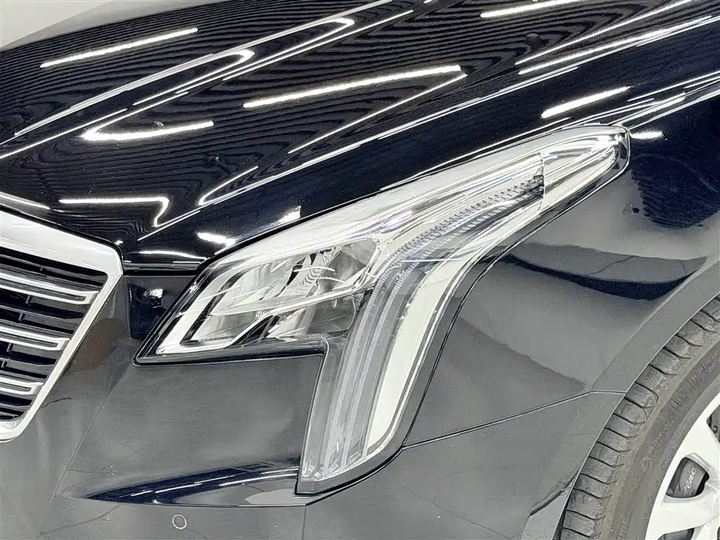 Cadillac XTS 2018 — фото 9
