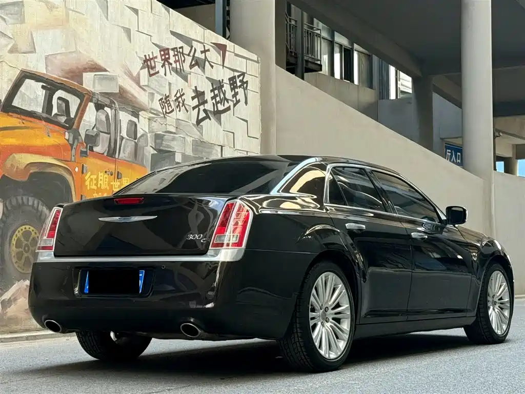 Chrysler 300C 2013 — фото 5