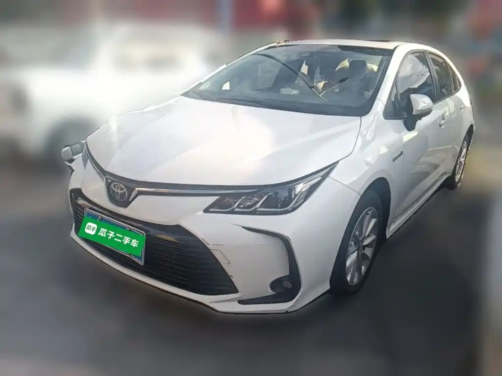 Toyota Corolla 2021 — фото 1