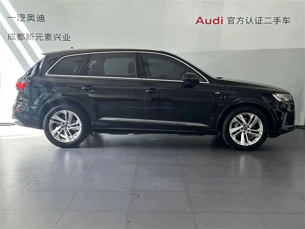 Audi Q7 2021 — фото 3
