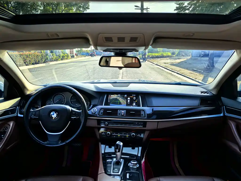 BMW 5 Series 2017 — фото 6