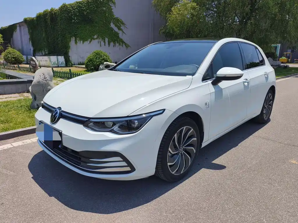 Volkswagen Golf 2024