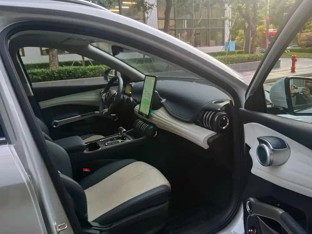 BYD Yuan Plus 2023 — фото 11