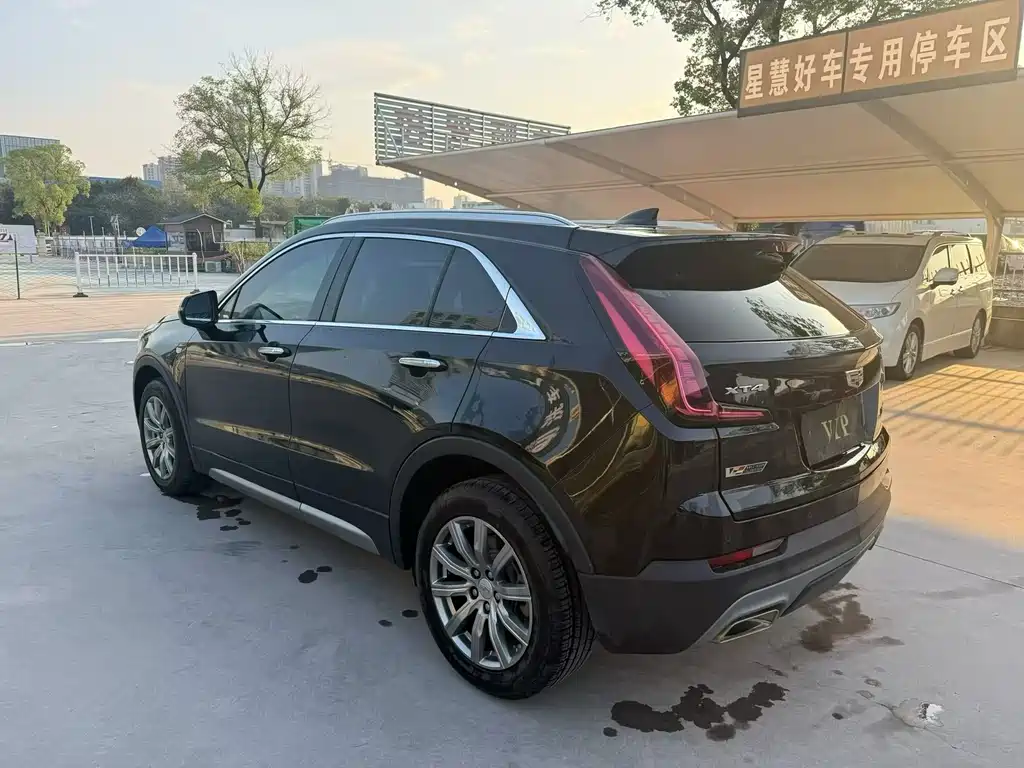 Cadillac XT4 2021 — фото 9
