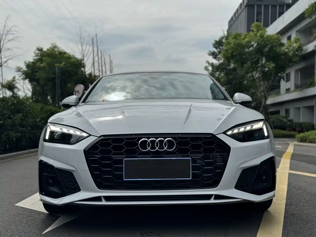 Audi A5 2022 — фото 2