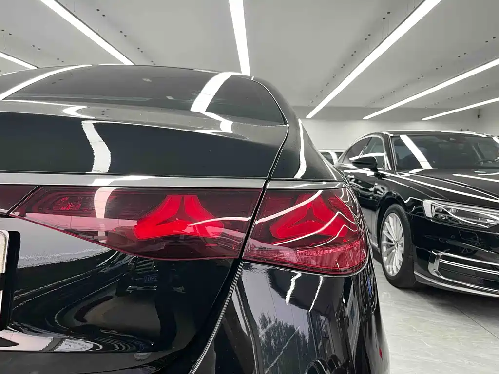 Mercedes-Benz E-Class 2024 — фото 22