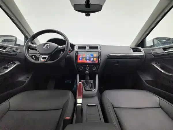 Volkswagen Sagitar 2019