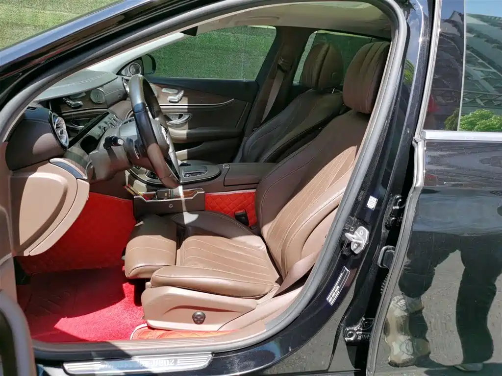 Mercedes-Benz E-Class 2022 — фото 8