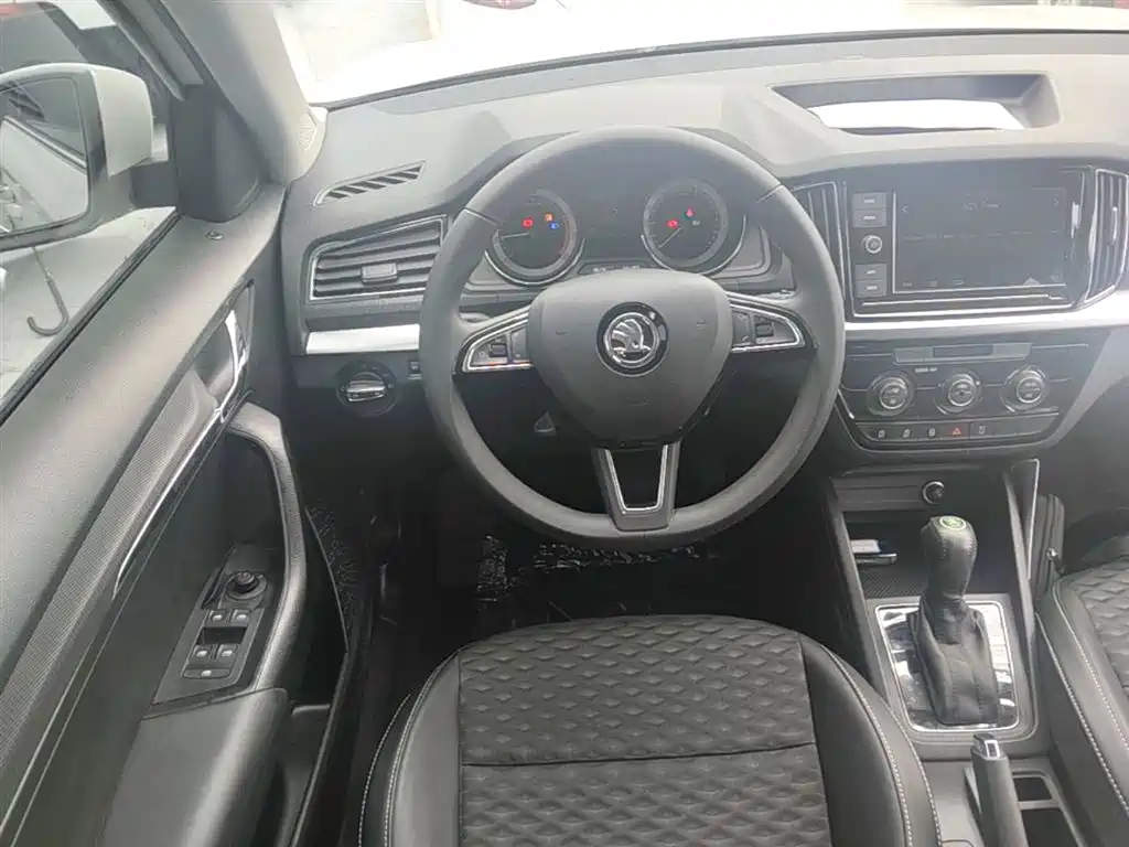Skoda Kamiq 2020 — фото 11