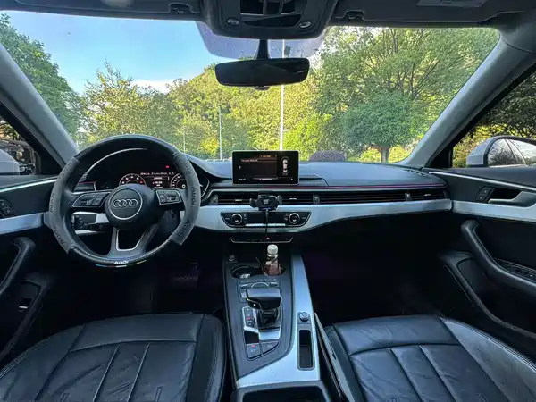Audi A4L 2019
