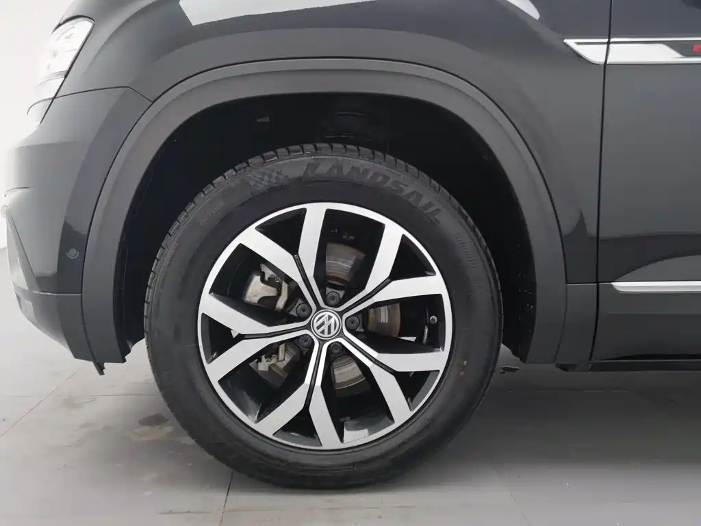 Volkswagen Teramont 2017 — фото 17