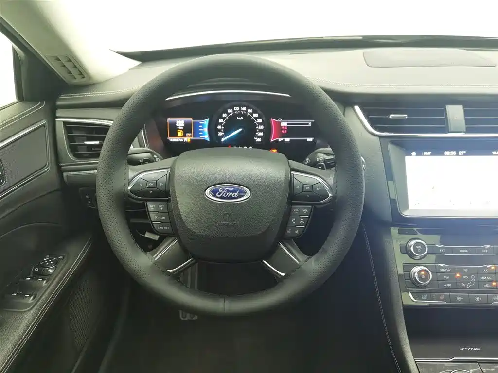 Ford Taurus 2017 — фото 11