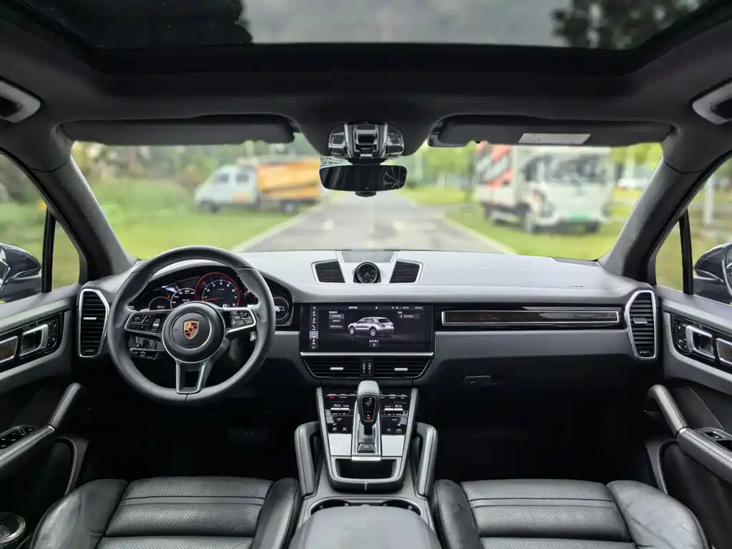 Porsche Cayenne 2018 — фото 9