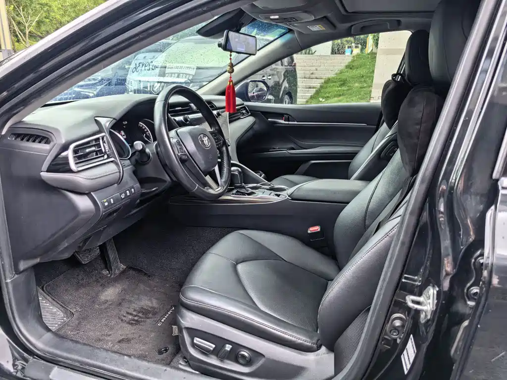 Toyota Camry 2019