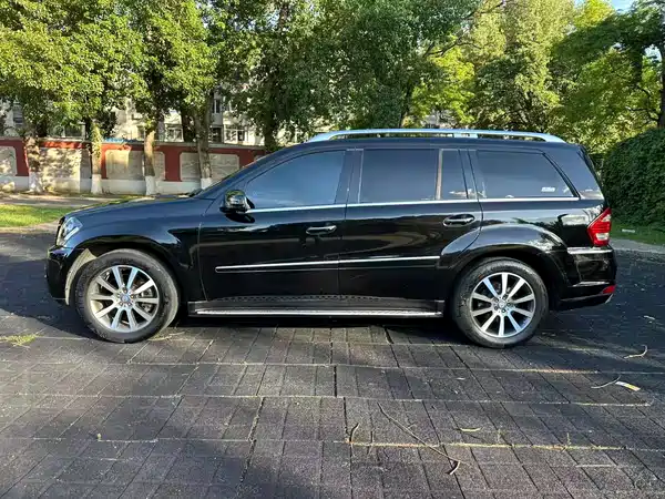 Mercedes-Benz GL-Class 2011