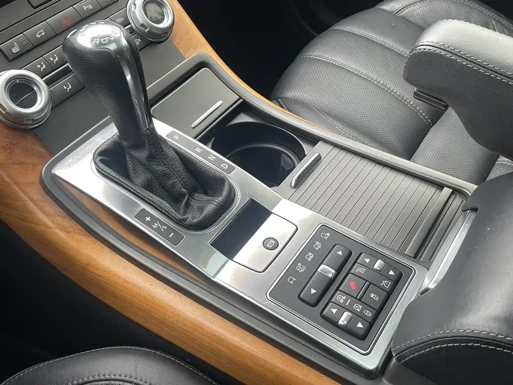 Land Rover Range Rover Sport 2012 — фото 13