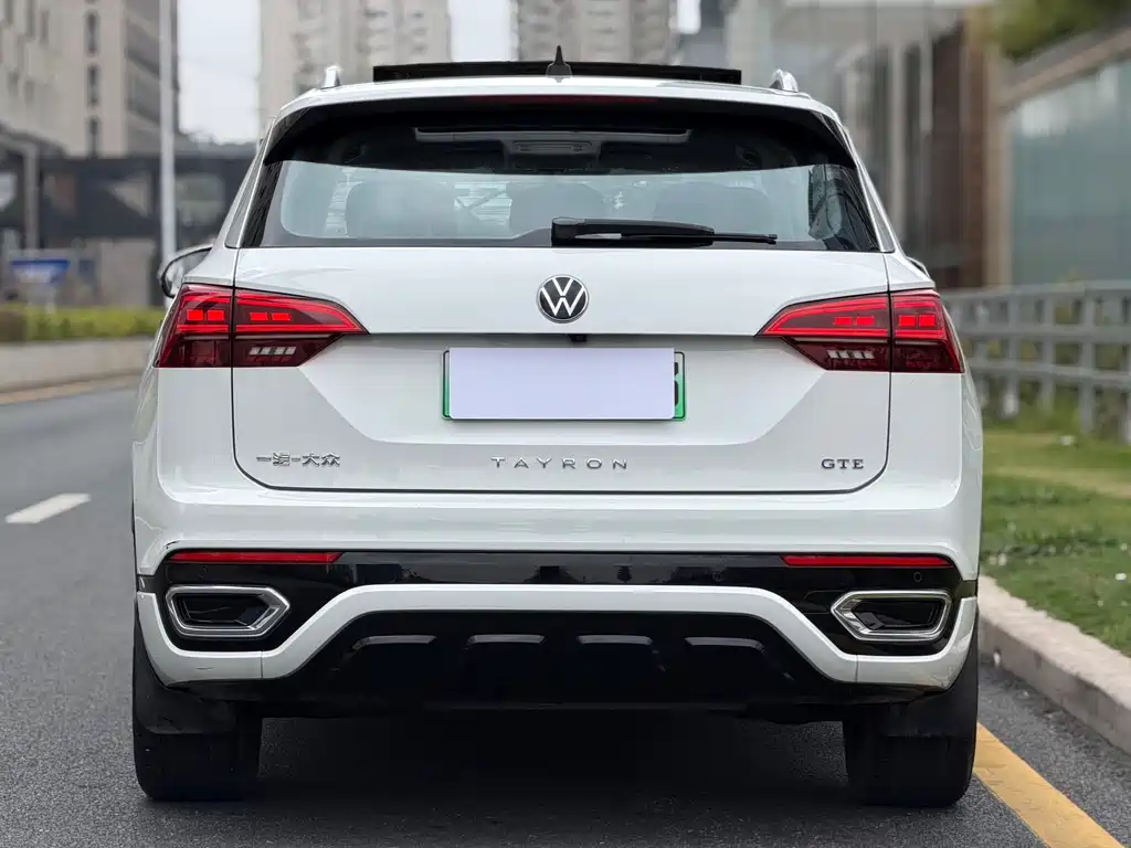 Volkswagen GTE PHEV 2022 — фото 5