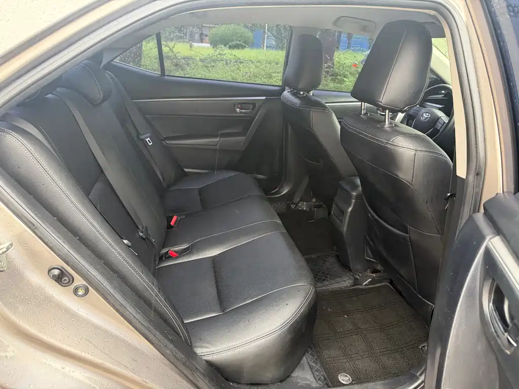 Toyota Corolla 2015 — фото 10