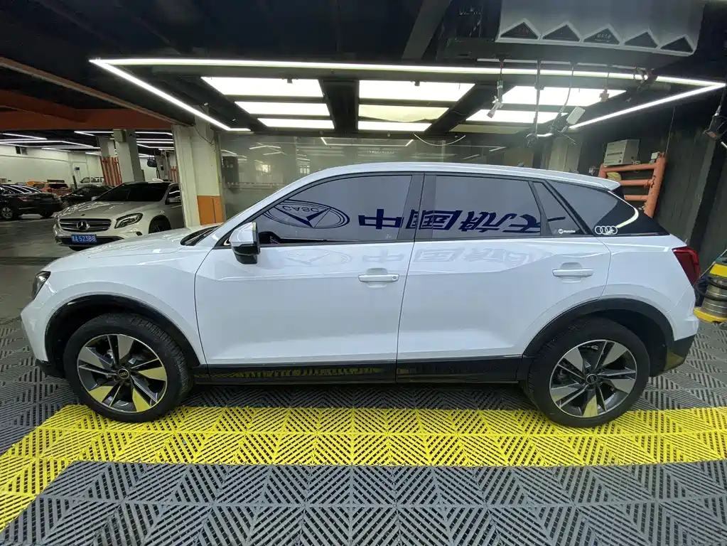 Audi Q2L 2022