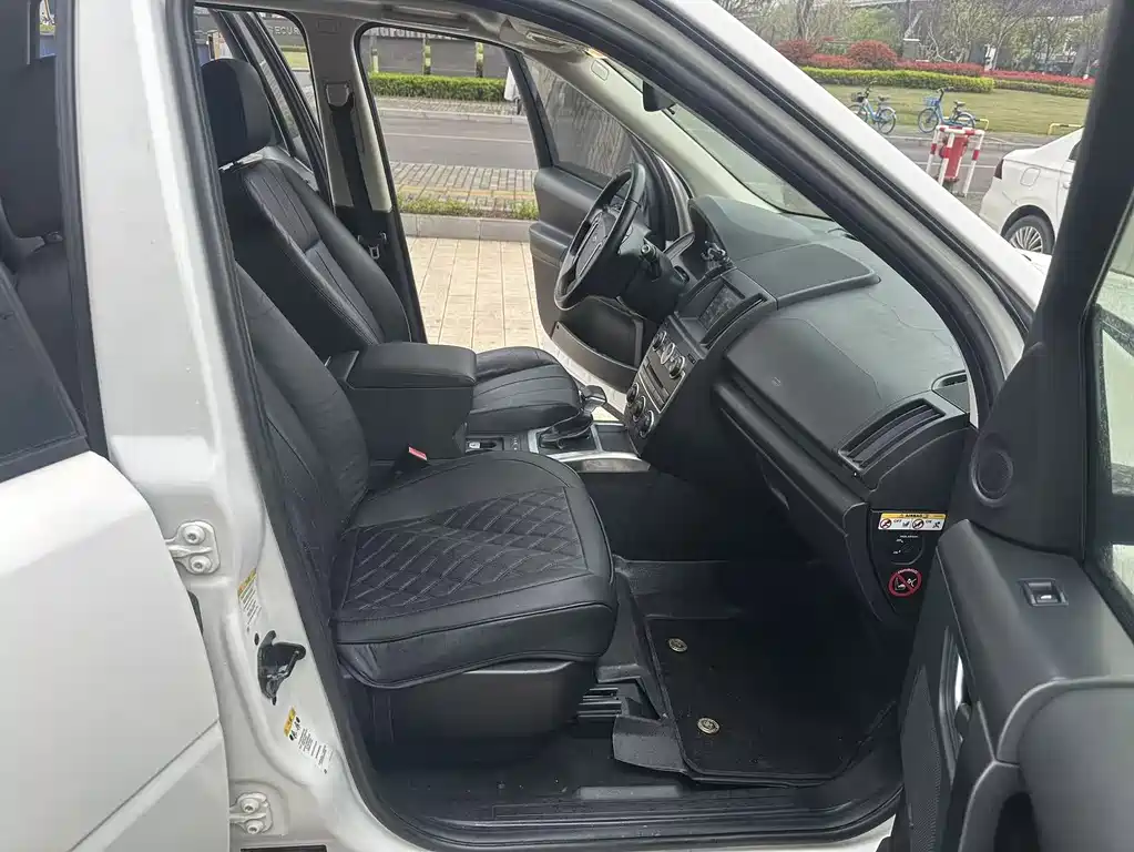 Land Rover Freelander 2 2014 — фото 24