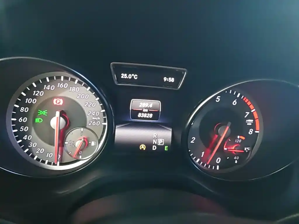 Mercedes-Benz CLA 2015 — фото 12