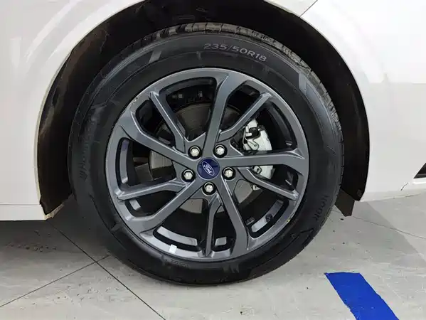 Ford Mondeo 2025